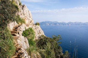 Randonnée de l'Ermita de la Victòria – Montée vers le penya des Migdia