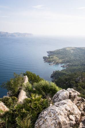 Randonnée de l'Ermita de la Victòria – Montée vers le penya des Migdia