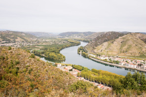 Randonnée des coteaux – Côté Tournon, vue sur le confluent du Doux avec le Rhône