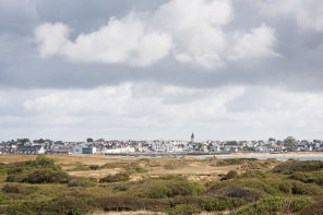 Vue sur Etel depuis la plage