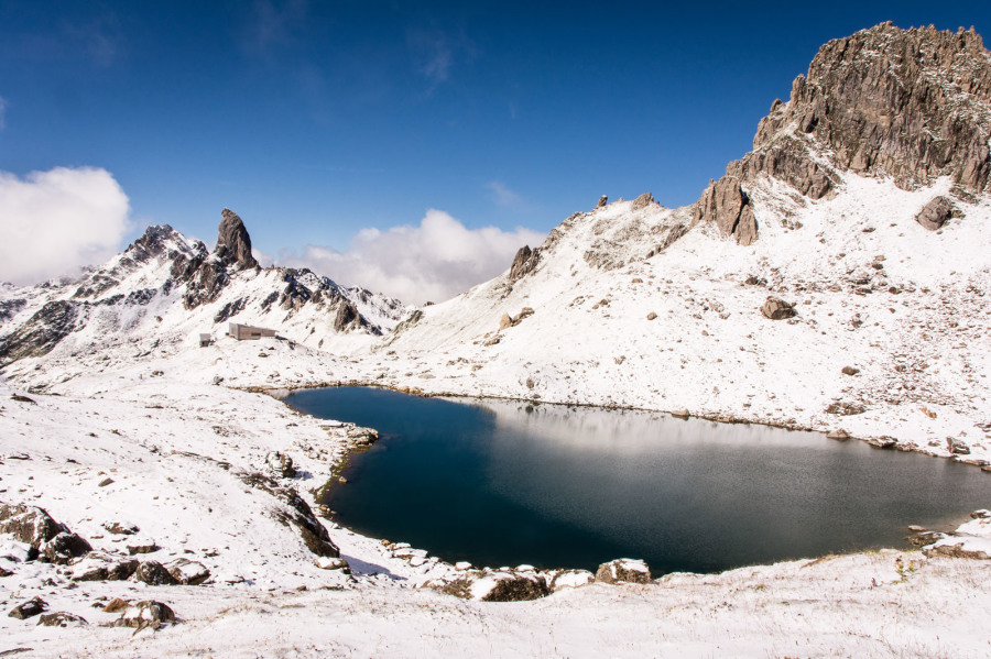 Randonnée du lac Presset – Montée vers le col du Grand Fond – Lac de Presset, refuge et Pierra Menta