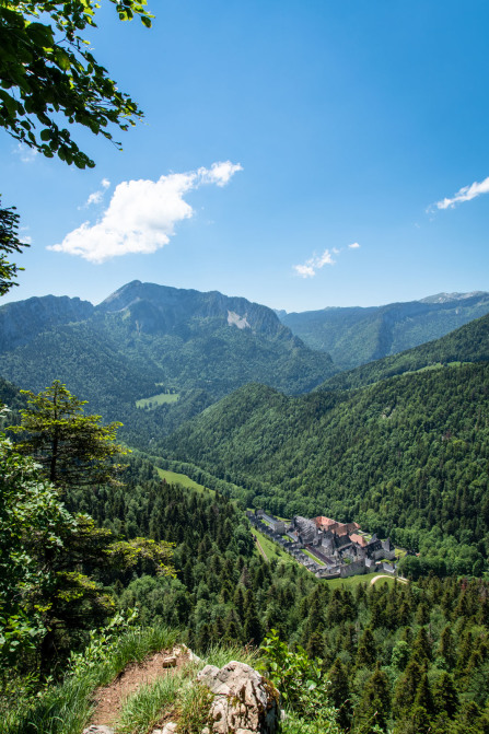 Monastère de la Grande Chartreuse – Randonnée sur le flanc est (printemps)