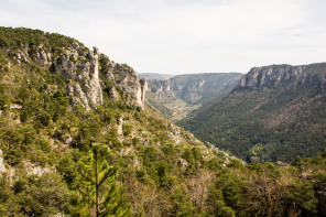 Randonnée sur les corniches du causse Méjean – Côté Jonte