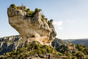 Randonnée sur les corniches du causse Méjean – Sentier Jacques Brunet