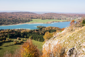 Randonnée des 4 lacs – Lac d'Ilay vu depuis le belvédère du pic de l'Aigle