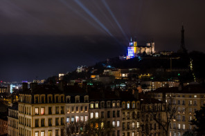 Fête des Lumières 2017 – Vue depuis la rue des Tables Claudiennes