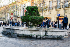 Aix-en-Provence – Fontaine des Neufs Canons