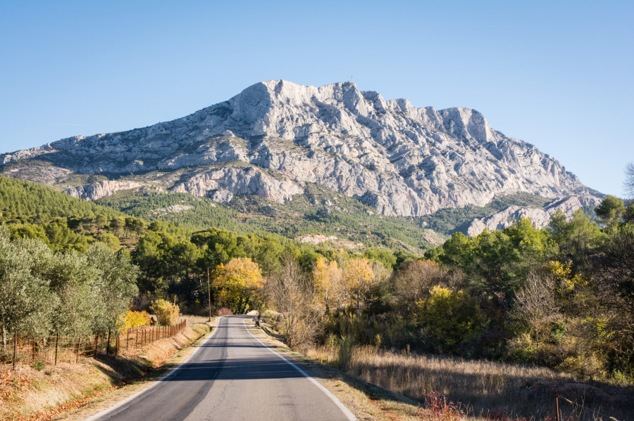 Vue depuis la D58 et D46 vers Beaurecueil