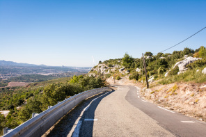 Randonnée du tour du plateau de Cengle – Descente vers la vallée de l'Arc