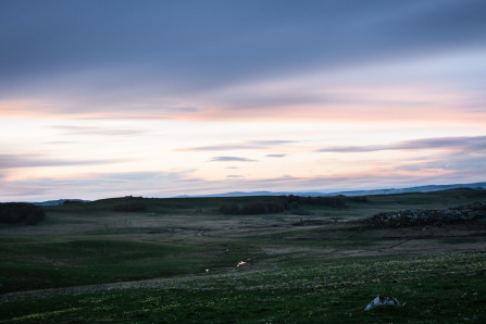 En direction du col de Bonnecombe au crépuscule