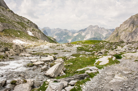 Randonnée du col de la Vanoise – Arrivée vers le lac des Vaches (juin 2017)