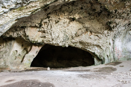 Grotte de Louoï