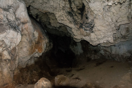 Grotte de Louoï