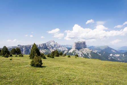 Trek autour des Hauts Plateaux – Terrasse à l'est de la tête Chevalière