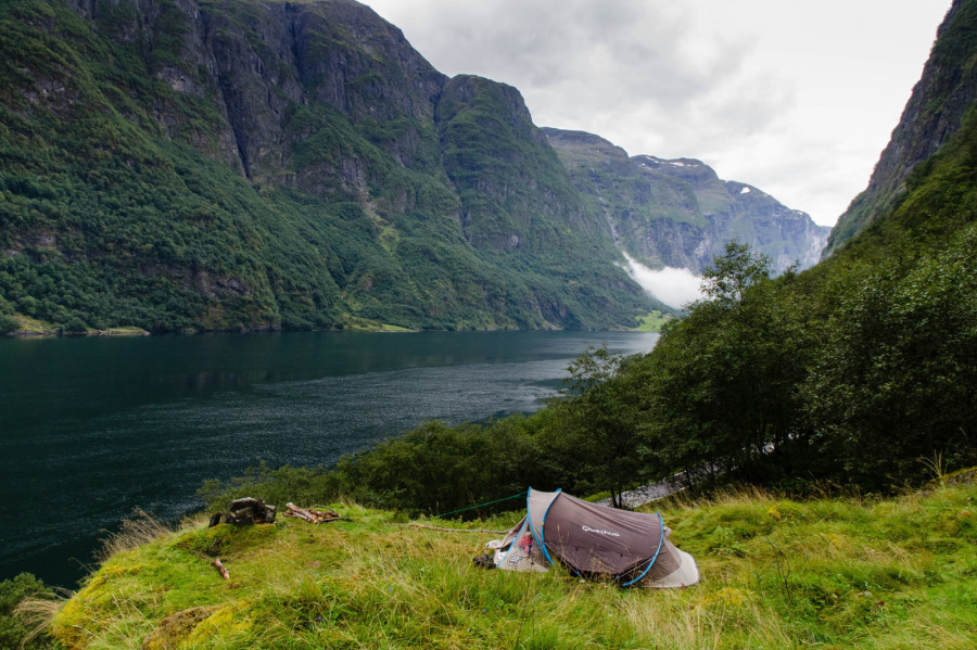 Camping sauvage dans le Nærøyfjord
