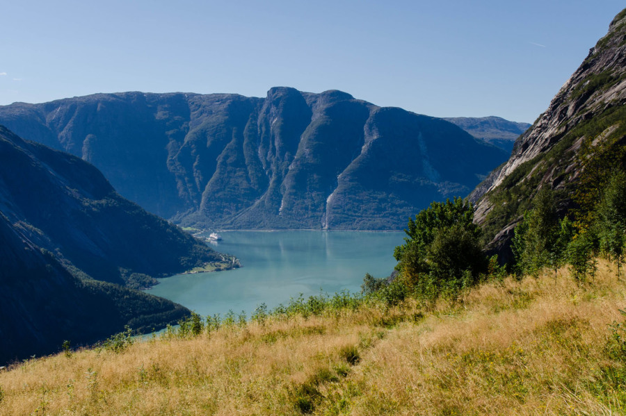 Vue du Hardangerfjord depuis la ferme de Kjeåsen