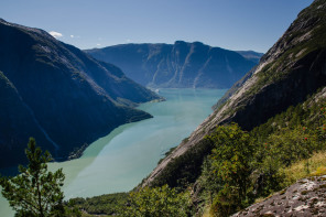 Vue du Hardangerfjord depuis la ferme de Kjeåsen