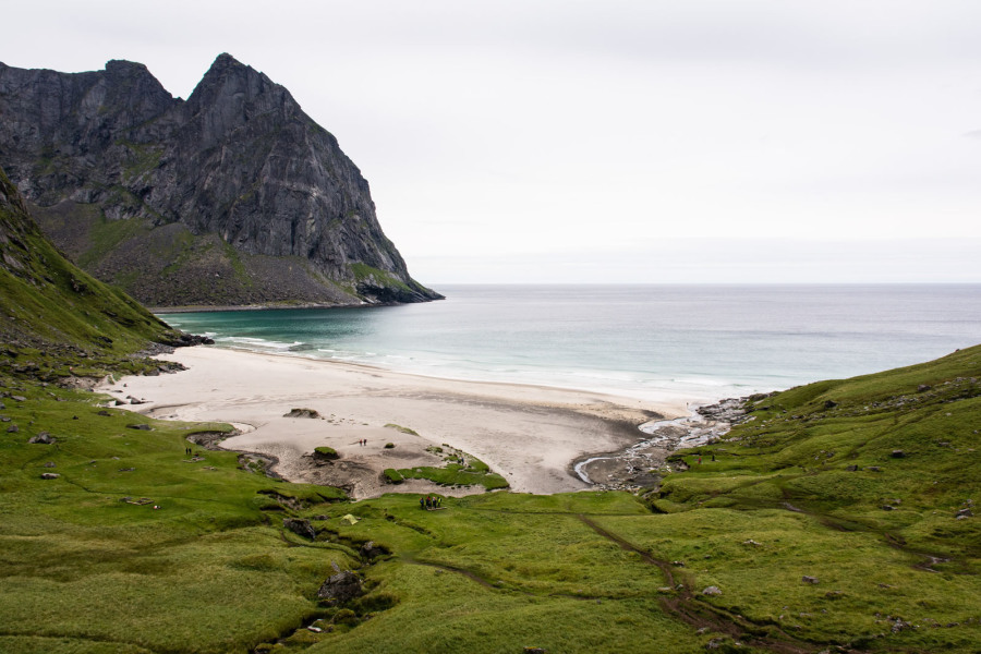 Randonnée de la plage de Kvalvika