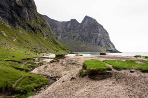 Randonnée de la plage de Kvalvika