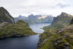 Trek de Hermannsdalstinden