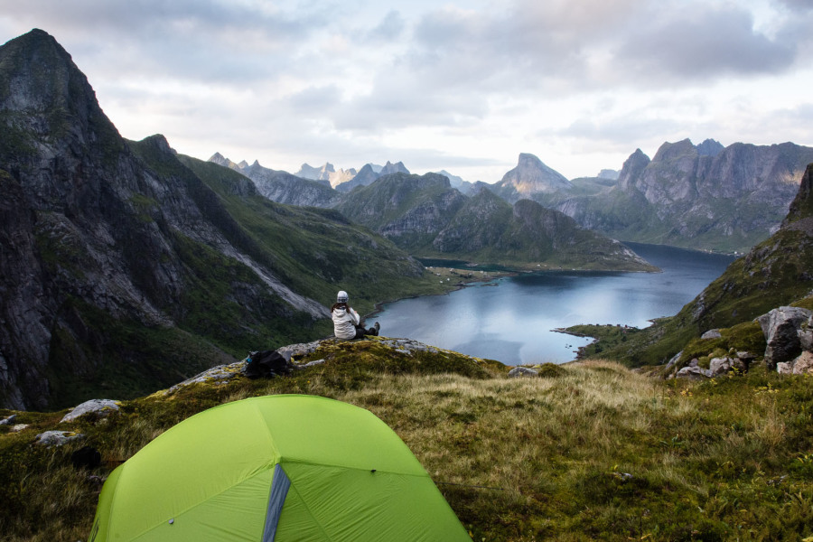 Camping sauvage au-dessus du Reinefjord