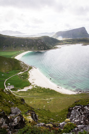 Randonnée de Mannen et Himmeltinden – Plage d’Haukland