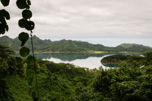 Vue sur la baie de Maroe depuis le belvédère