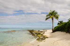 Plage à côté du marae Anini