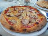 Pizza aux poulpes au restaurant Bistro Star Pizza aux poulpes au restaurant Bistro Star